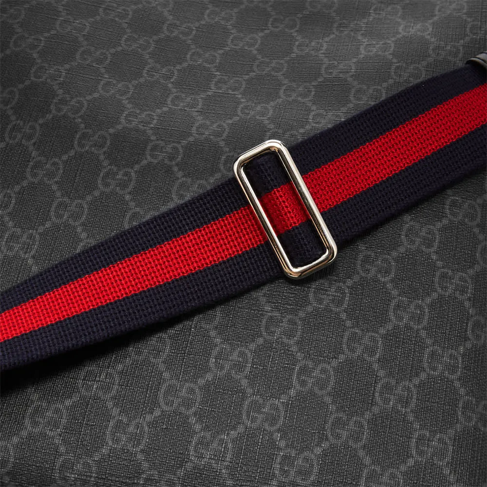 Gucci GG Supreme Messenger Bag